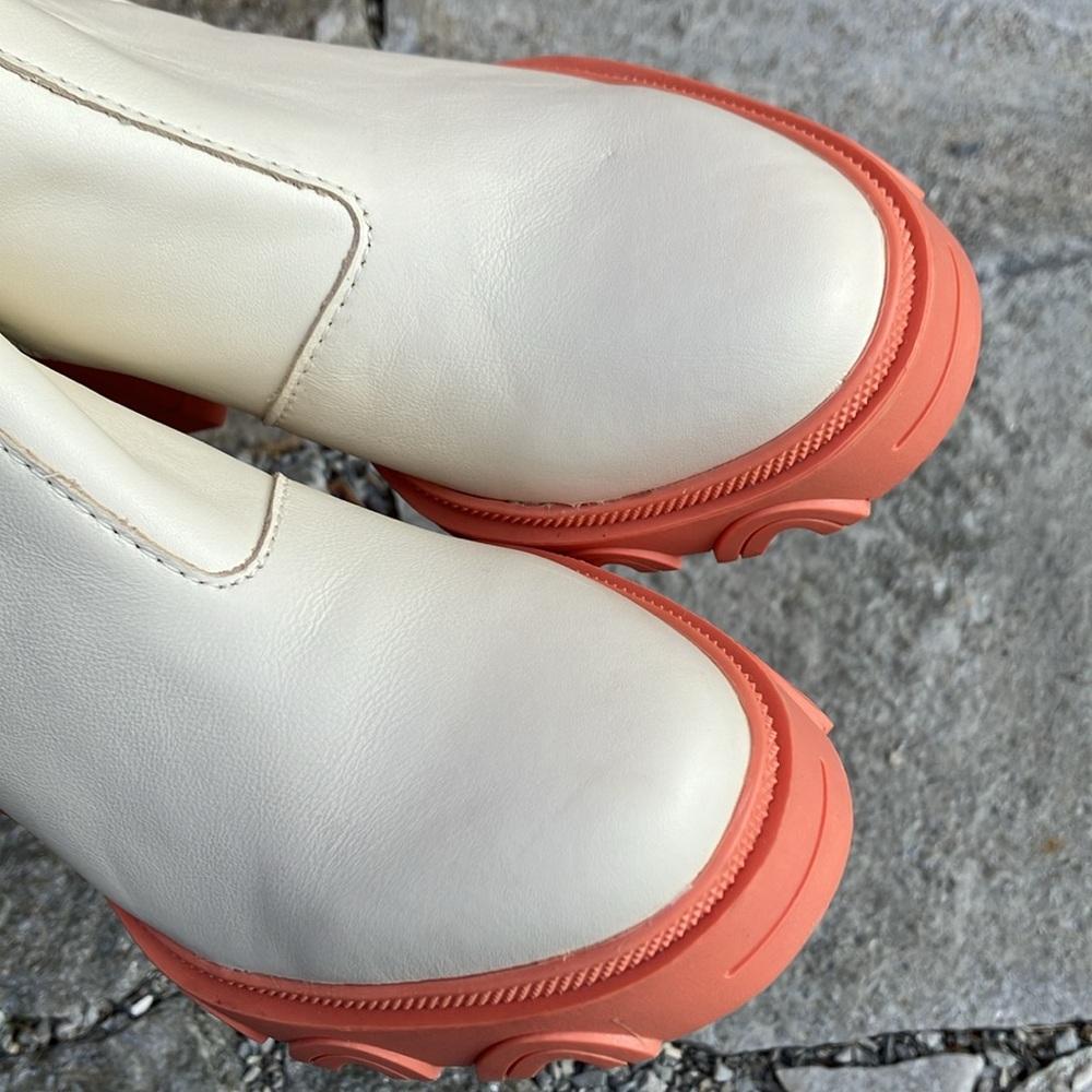 SOREL Women's Brex Heel Chelsea Boots. - Picture 11 of 17
